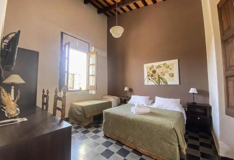ホテル Plaza Cafayate