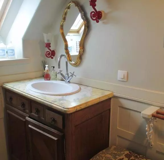 Runduic Farmhouse Bed & Breakfast
