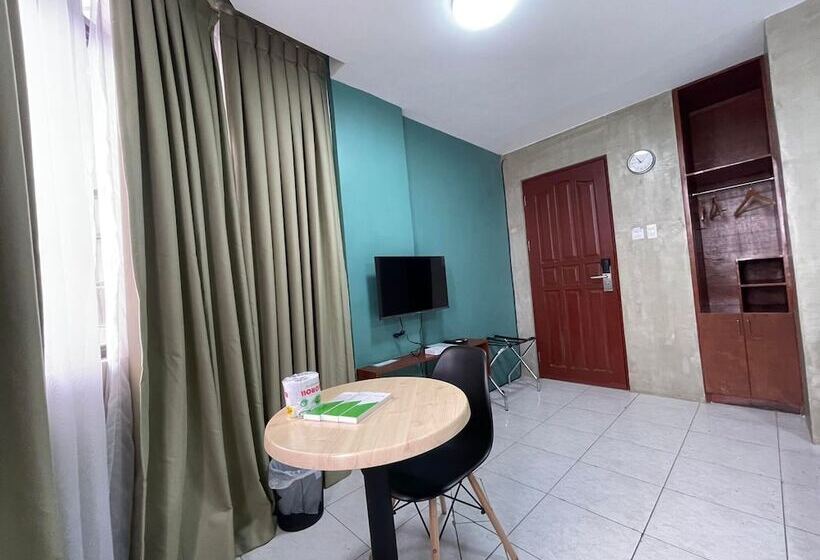 Hotelli Rcee Place By Oyo