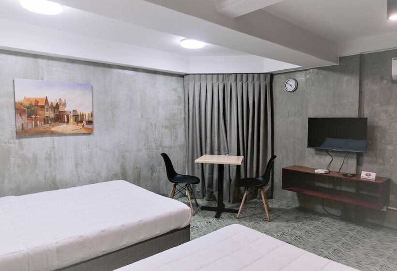 Hotelli Rcee Place By Oyo