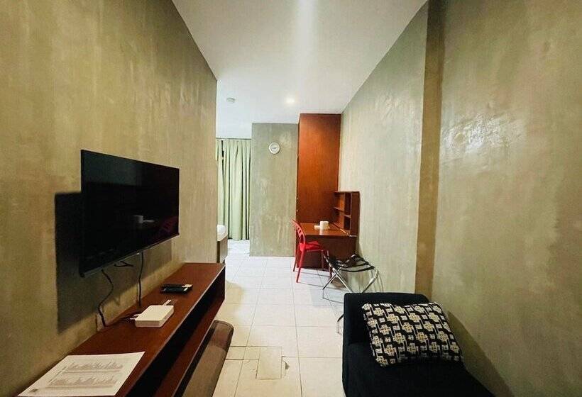 Hotelli Rcee Place By Oyo