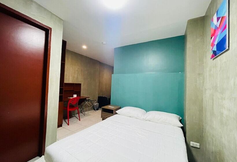 Hotelli Rcee Place By Oyo