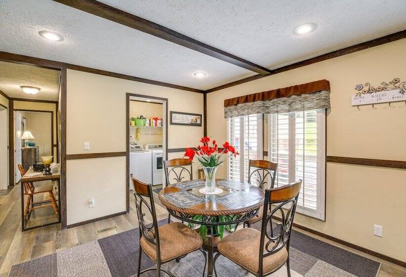 Dog Friendly Home W/ Mtn Views In Chilhowie!