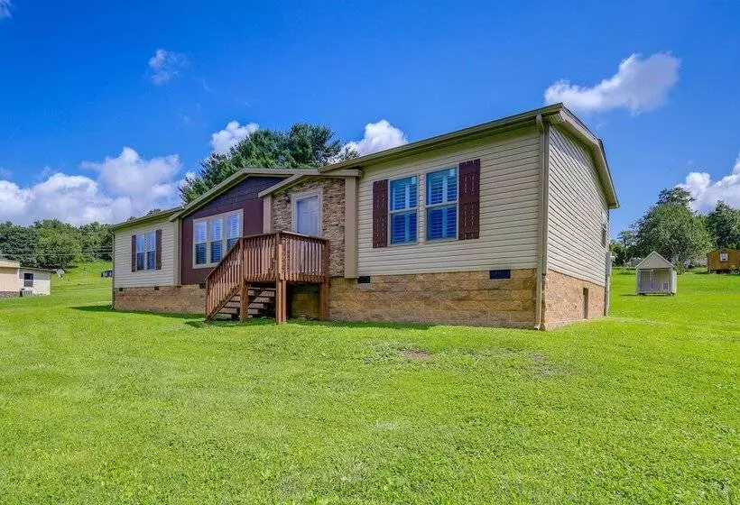 Dog Friendly Home W/ Mtn Views In Chilhowie!