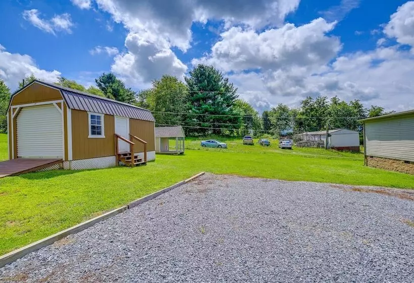 Dog Friendly Home W/ Mtn Views In Chilhowie!