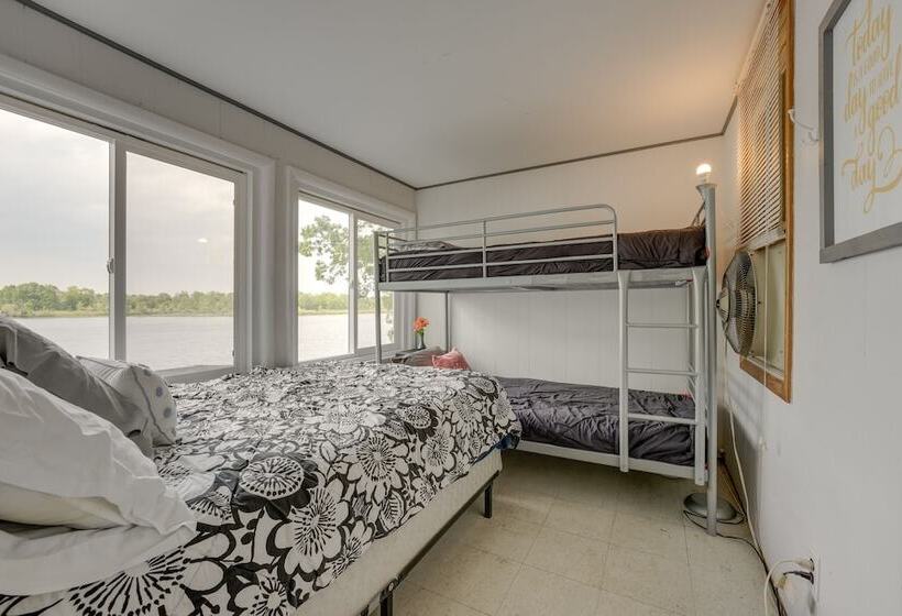 Decatur House: Fishing, Skiing, & Golfing!