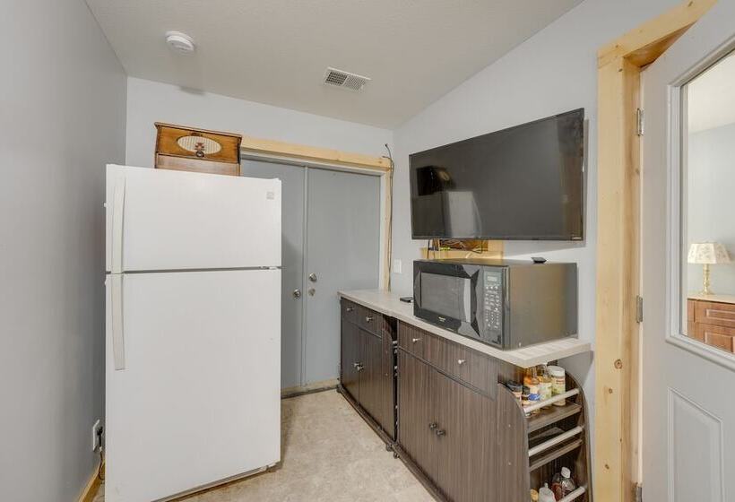 Decatur House: Fishing, Skiing, & Golfing!