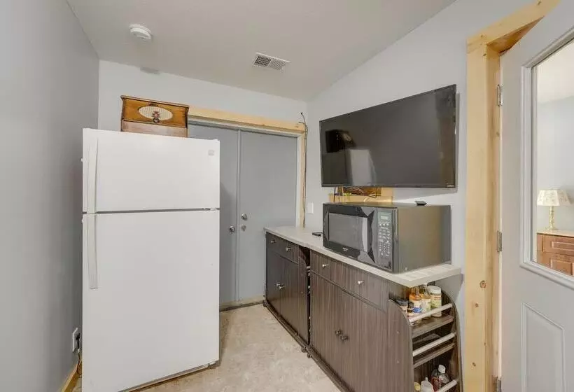 Decatur House: Fishing, Skiing, & Golfing!