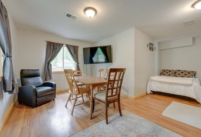 Decatur House: Fishing, Skiing, & Golfing!