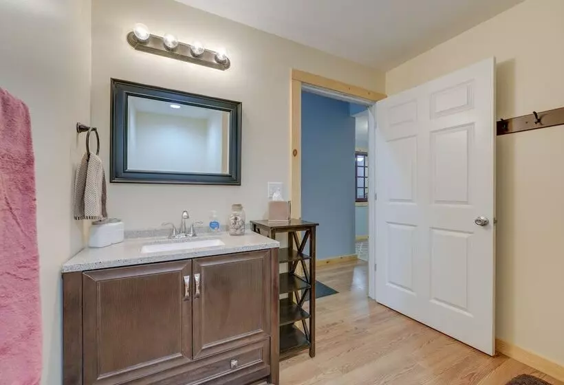 Decatur House: Fishing, Skiing, & Golfing!