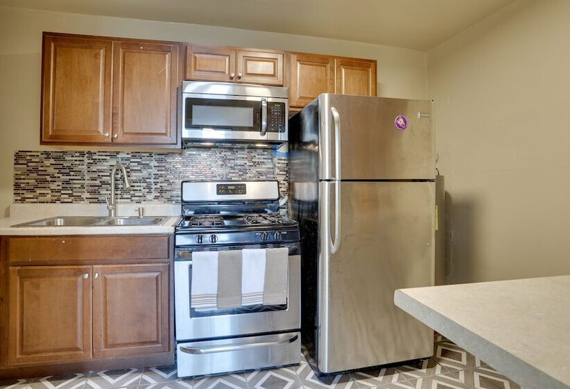 Hatboro Retreat: Steps From Shopping & Dining!