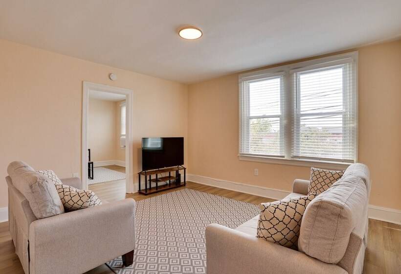 Hatboro Retreat: Steps From Shopping & Dining!