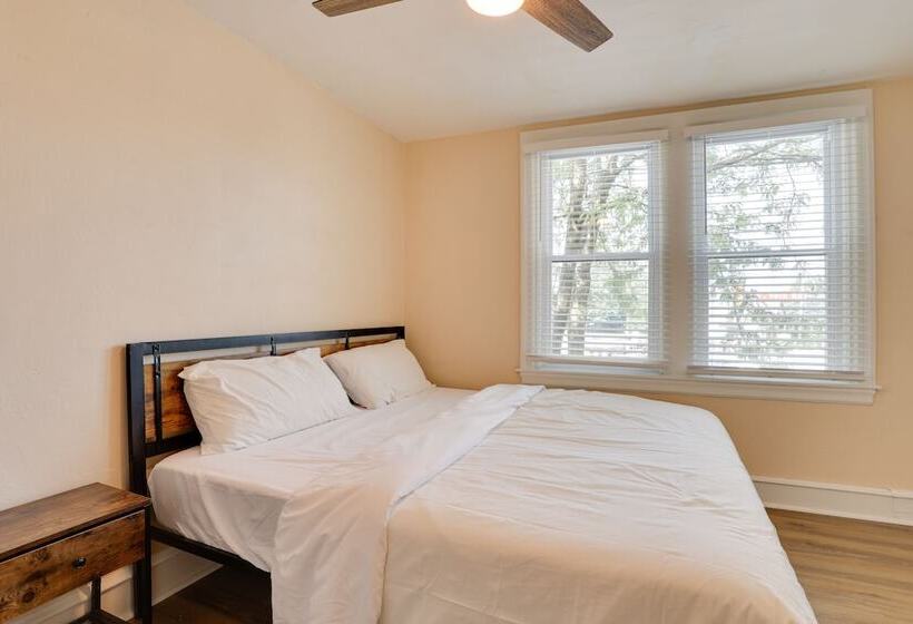 Hatboro Retreat: Steps From Shopping & Dining!