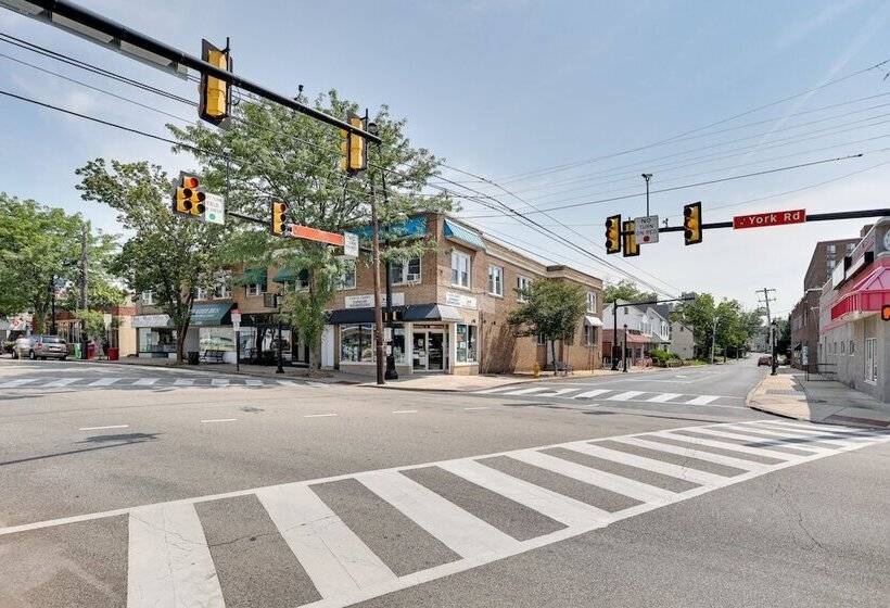 Hatboro Retreat: Steps From Shopping & Dining!