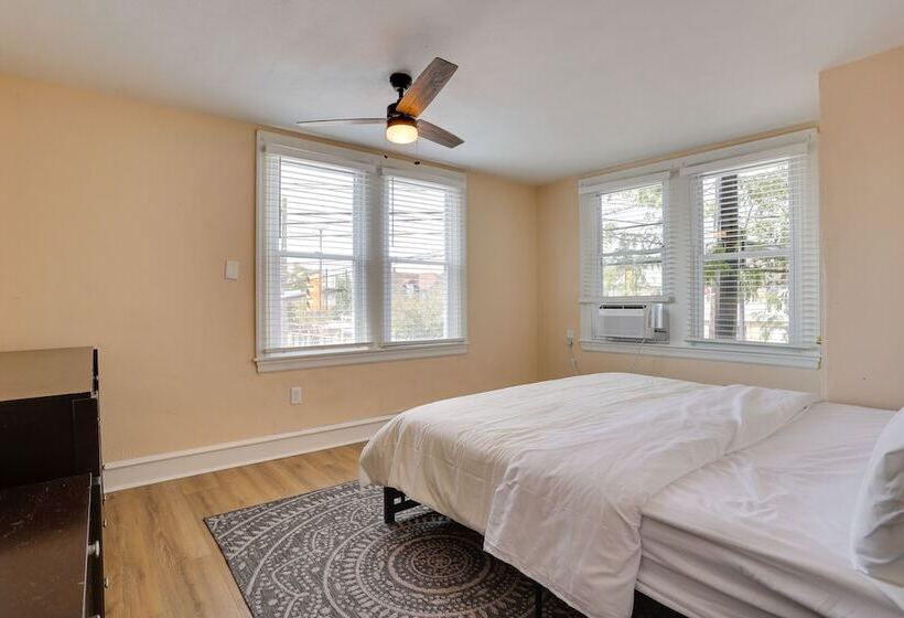 Hatboro Retreat: Steps From Shopping & Dining!