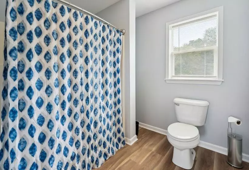 Heaven On The Hill  Retreat W/ Deck + Gas Grill!