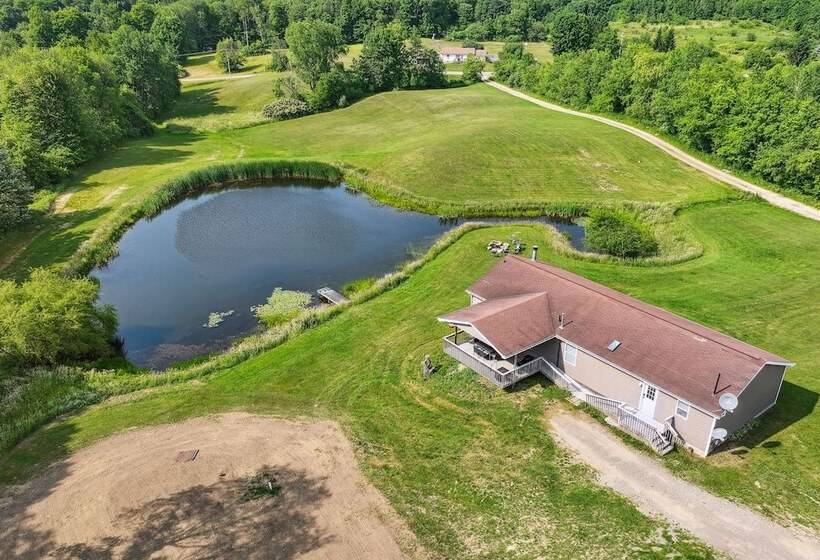 Heaven On The Hill  Retreat W/ Deck + Gas Grill!