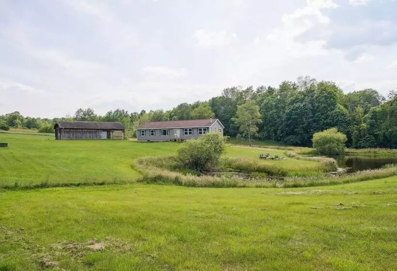 Heaven On The Hill  Retreat W/ Deck + Gas Grill!