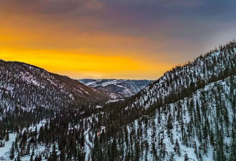 Hike, Bike, Raft: Colorado Home Near Crested Butte