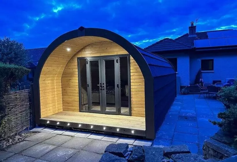 Hotelli Charming 1 Bed Lodge In Dumfries