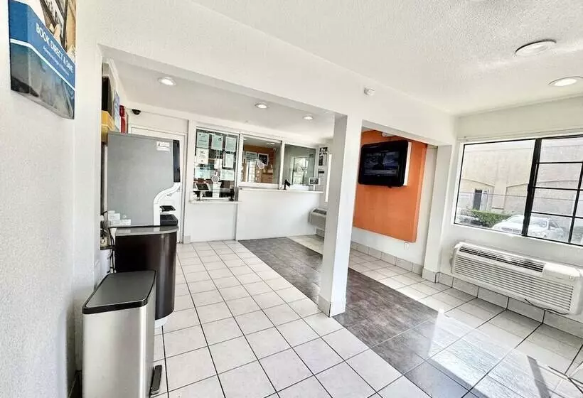 Hotelli Studio 6 Bellflower Ca Los Angeles