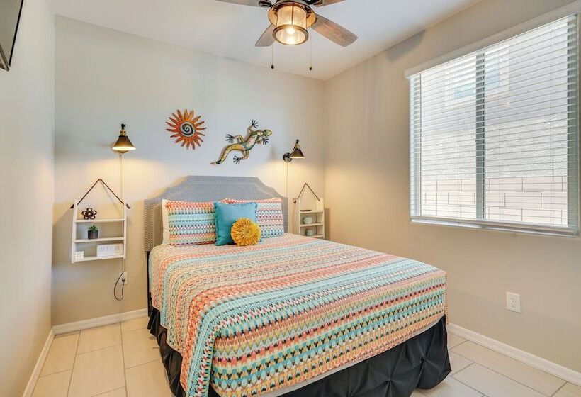 Lovely Tucson Home W/ Private Pool & Fire Pit!