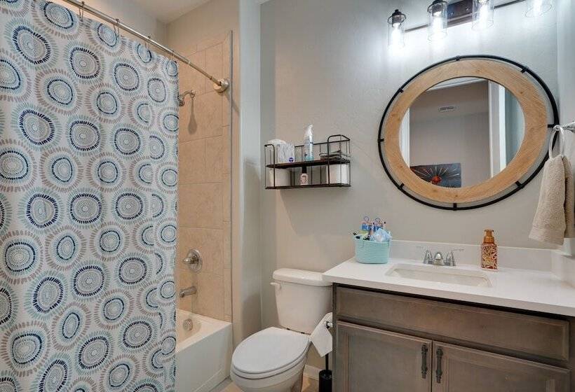 Lovely Tucson Home W/ Private Pool & Fire Pit!