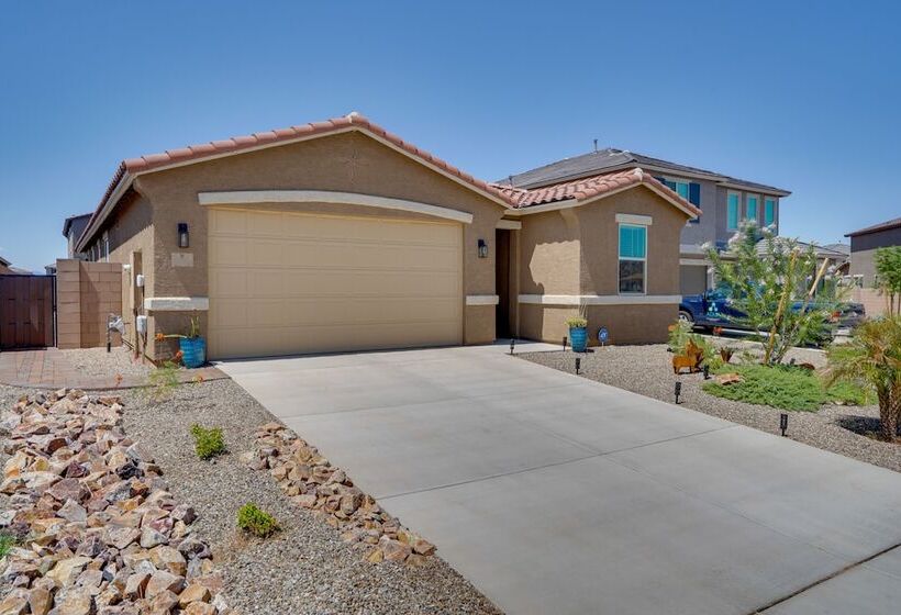 Lovely Tucson Home W/ Private Pool & Fire Pit!