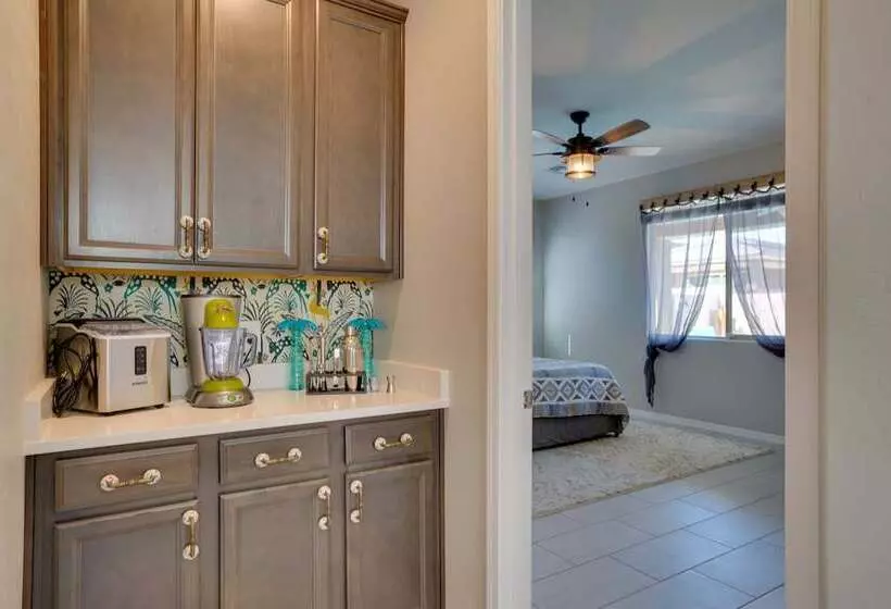 Lovely Tucson Home W/ Private Pool & Fire Pit!