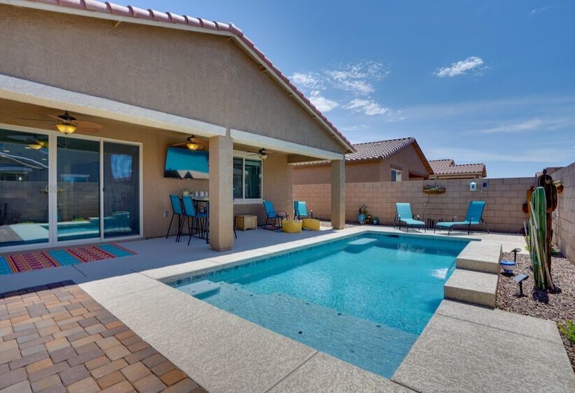 Lovely Tucson Home W/ Private Pool & Fire Pit!