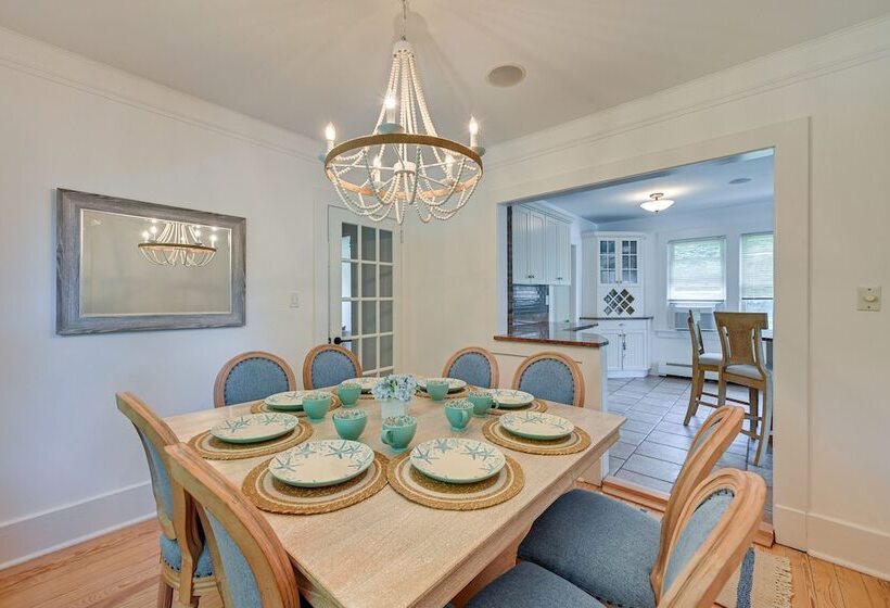 Luxurious Eastport Retreat W/ Private Pool!