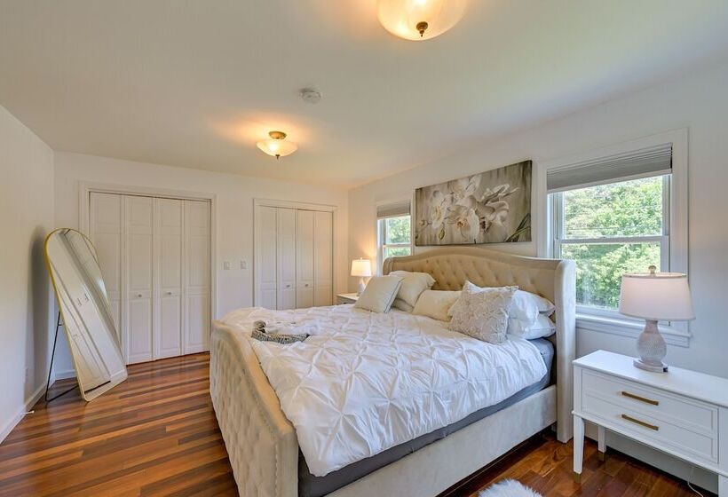 Luxurious Eastport Retreat W/ Private Pool!