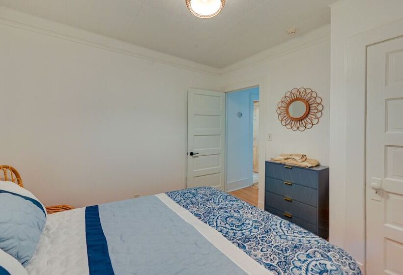 Luxurious Eastport Retreat W/ Private Pool!