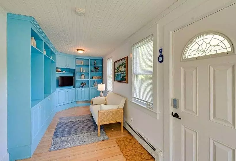 Luxurious Eastport Retreat W/ Private Pool!