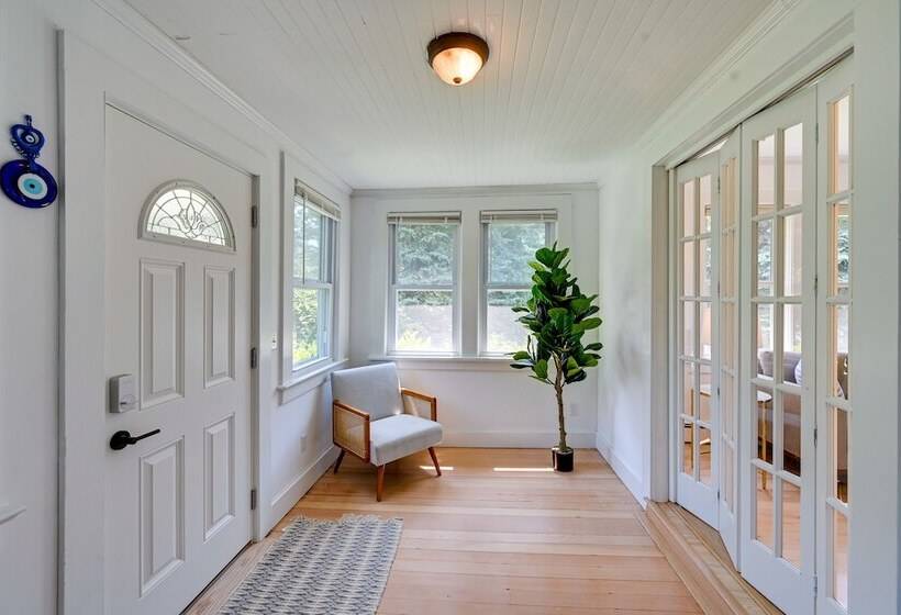 Luxurious Eastport Retreat W/ Private Pool!