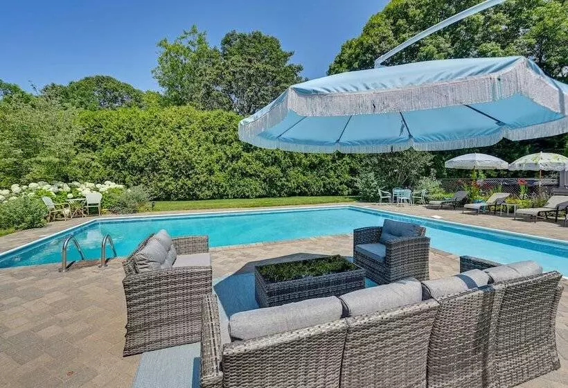 Luxurious Eastport Retreat W/ Private Pool!