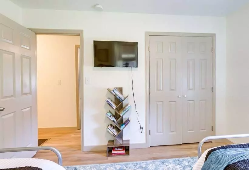 Pet Friendly Alabama Retreat W/ Deck & Patio!