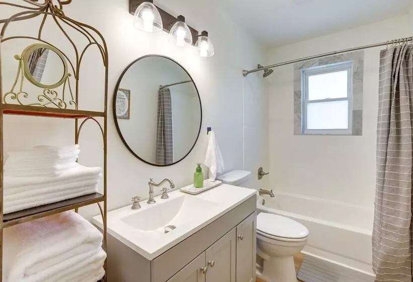 Pet Friendly Alabama Retreat W/ Deck & Patio!