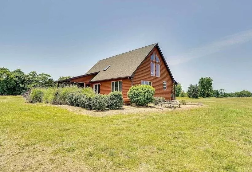 Pet Friendly Vienna Cabin W/ Screened In Porch!