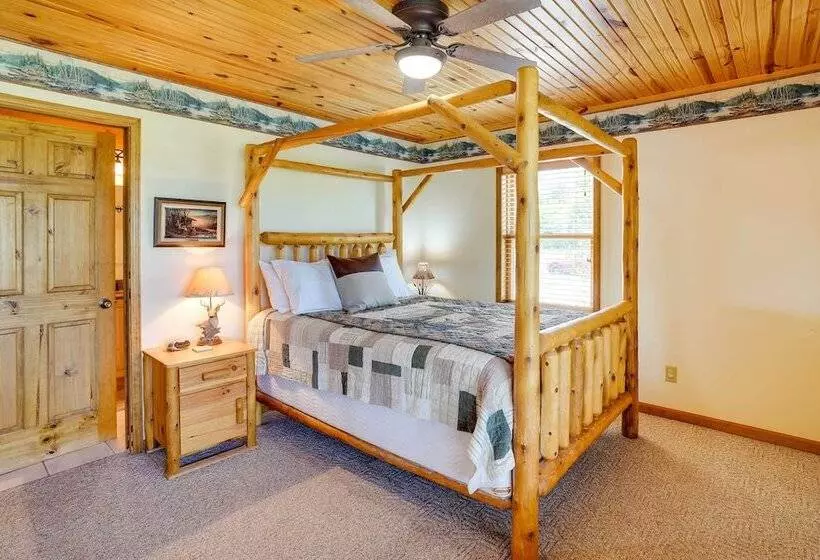 Pet Friendly Vienna Cabin W/ Screened In Porch!