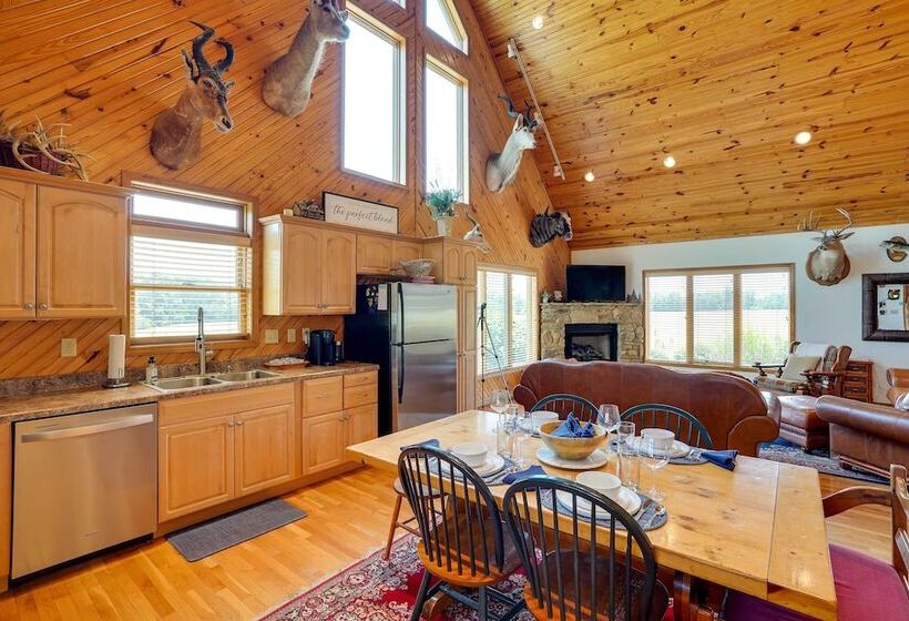 Pet Friendly Vienna Cabin W/ Screened In Porch!