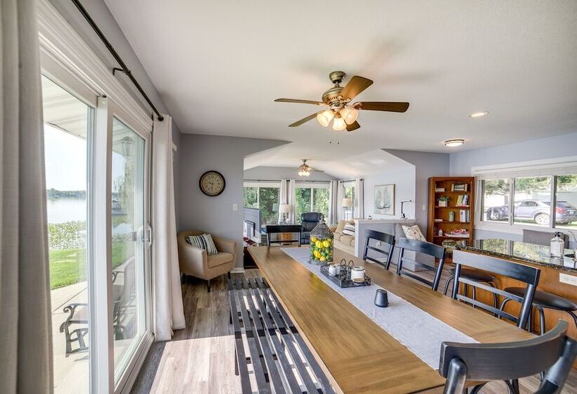 Quaint Olivet Cabin W/ Patio On Duck Lake!