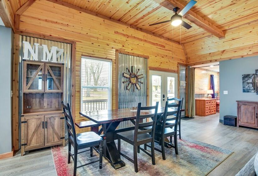 Spacious Ozawkie Home   Near Lake Perry!