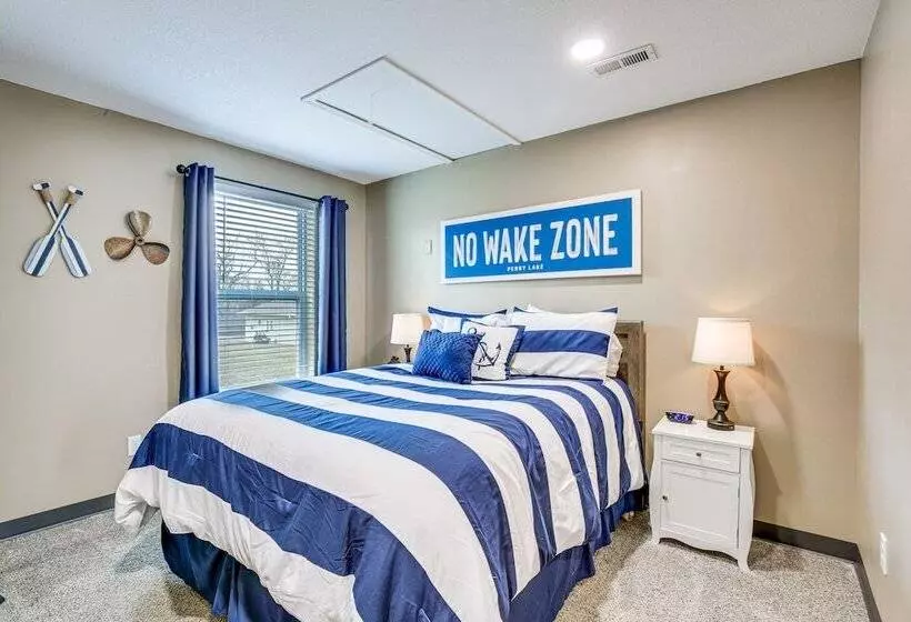 Spacious Ozawkie Home   Near Lake Perry!