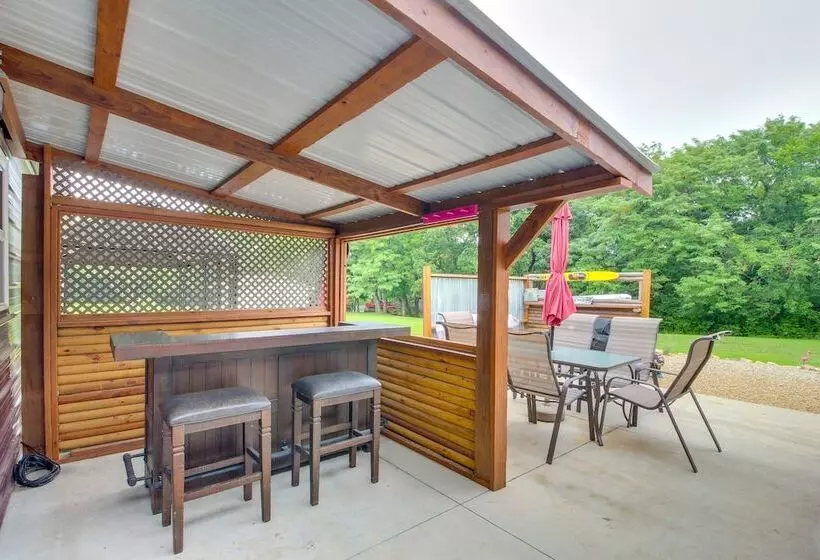 Spacious Ozawkie Home   Near Lake Perry!