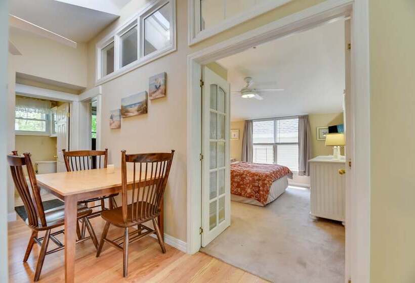 Turtle Cove Bay Beach House ~ 13 Mi To Buffalo!