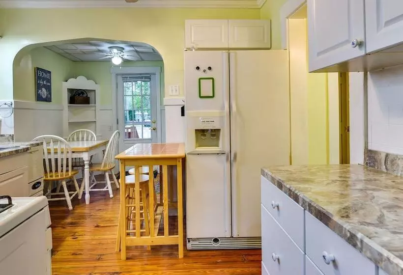 Turtle Cove Bay Beach House ~ 13 Mi To Buffalo!