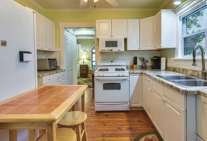 Turtle Cove Bay Beach House ~ 13 Mi To Buffalo!