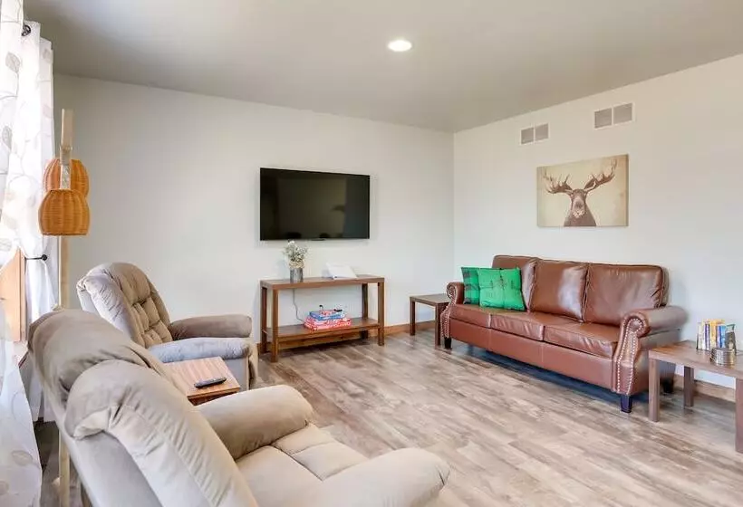 Wooded Hancock Home Near Ski & Snowmobile Trails!