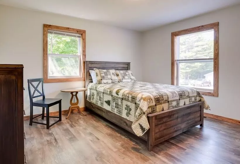 Wooded Hancock Home Near Ski & Snowmobile Trails!